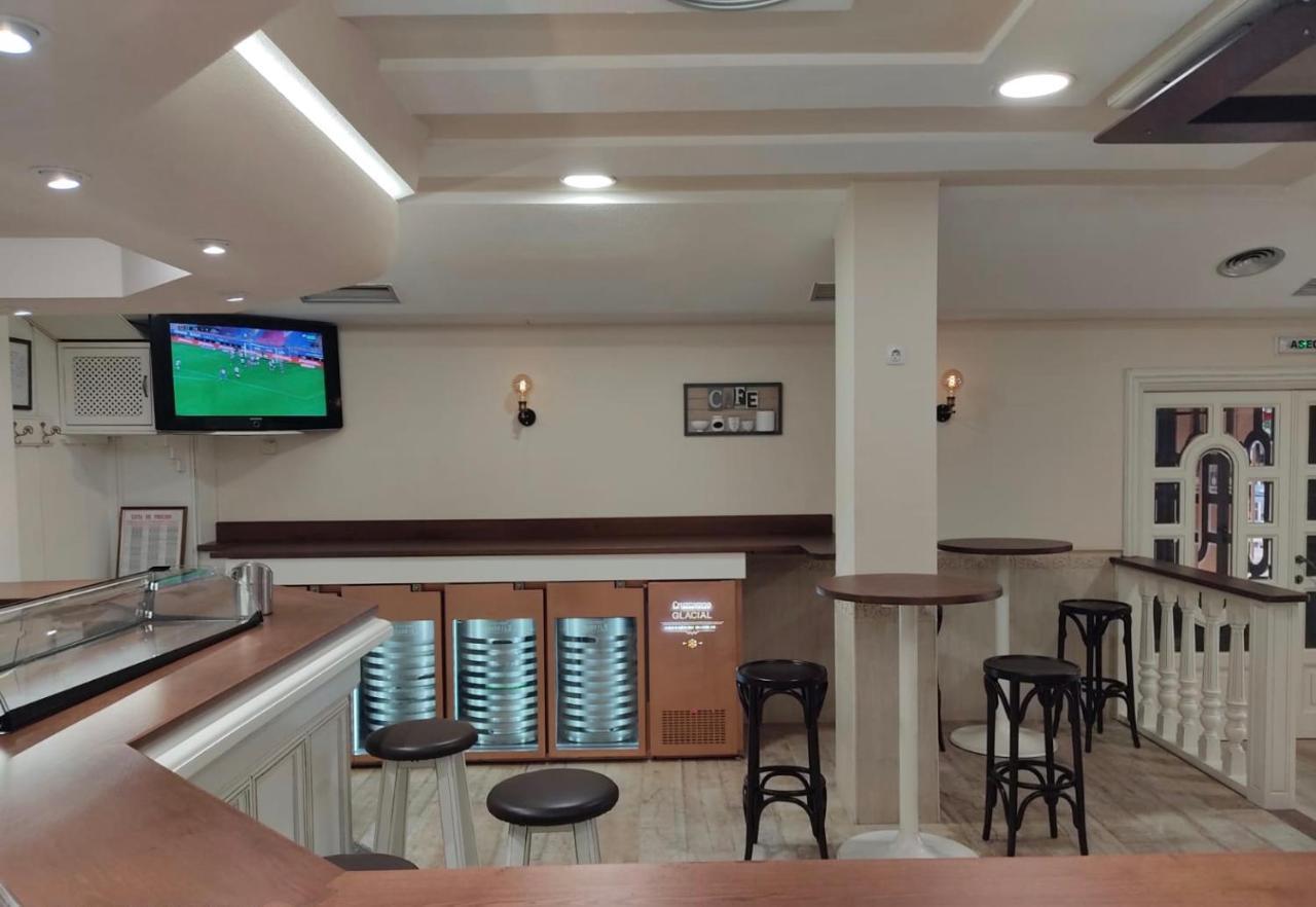 Hostal-Cafe Gutgreco Sonseca Εξωτερικό φωτογραφία
