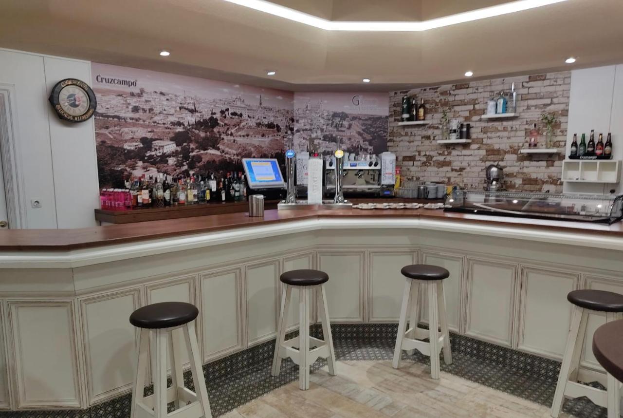 Hostal-Cafe Gutgreco Sonseca Εξωτερικό φωτογραφία