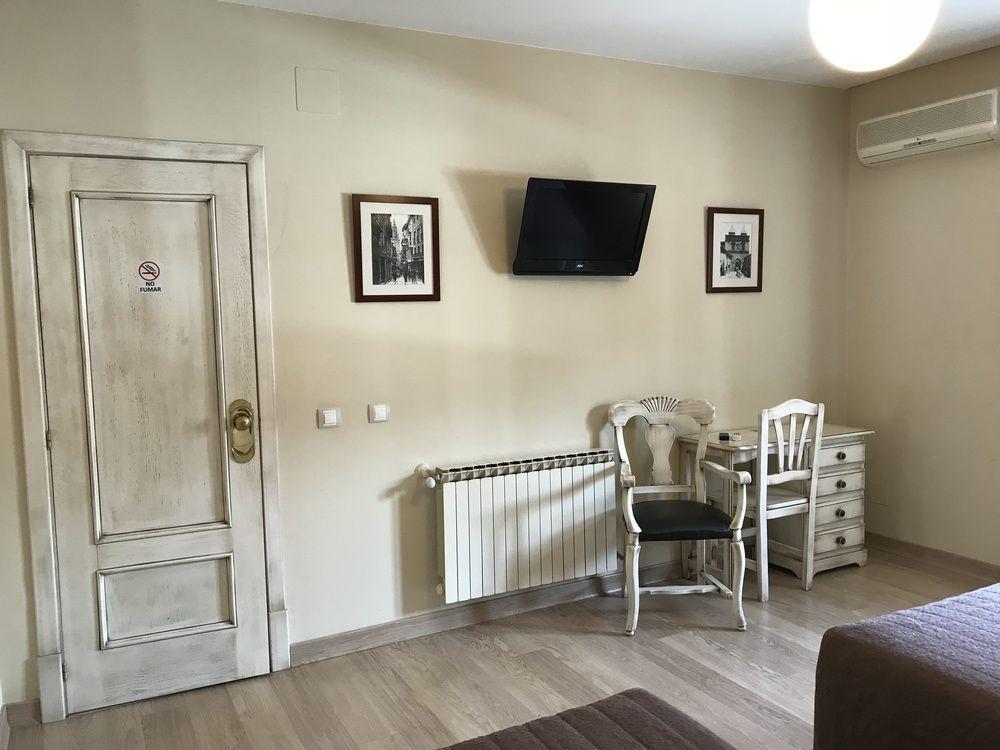 Hostal-Cafe Gutgreco Sonseca Εξωτερικό φωτογραφία